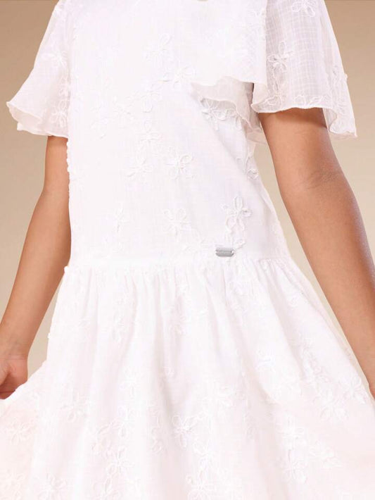 VESTIDO BLANCO CON MANGAS DE VUELO