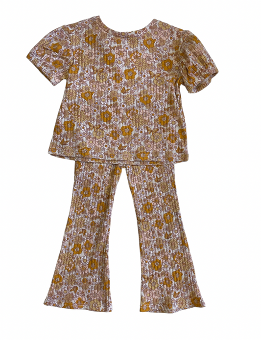 Conjunto Floreado Cafe