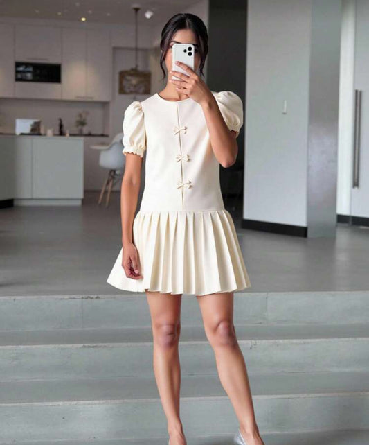 VESTIDO BEIGE CHONGUITOS Y PALETONES TEEN