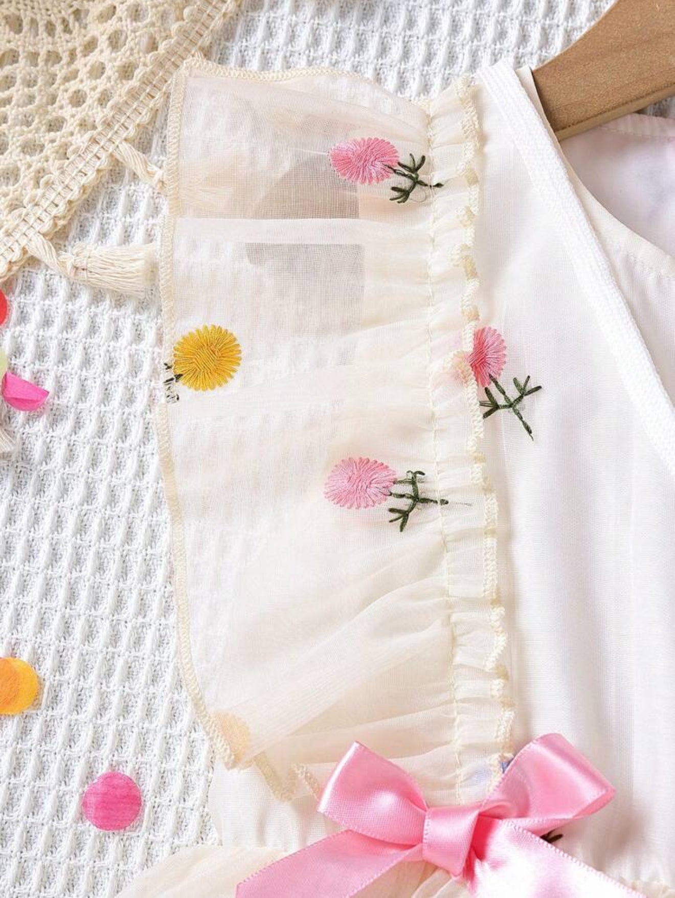 Vestido flores con carterita blanco