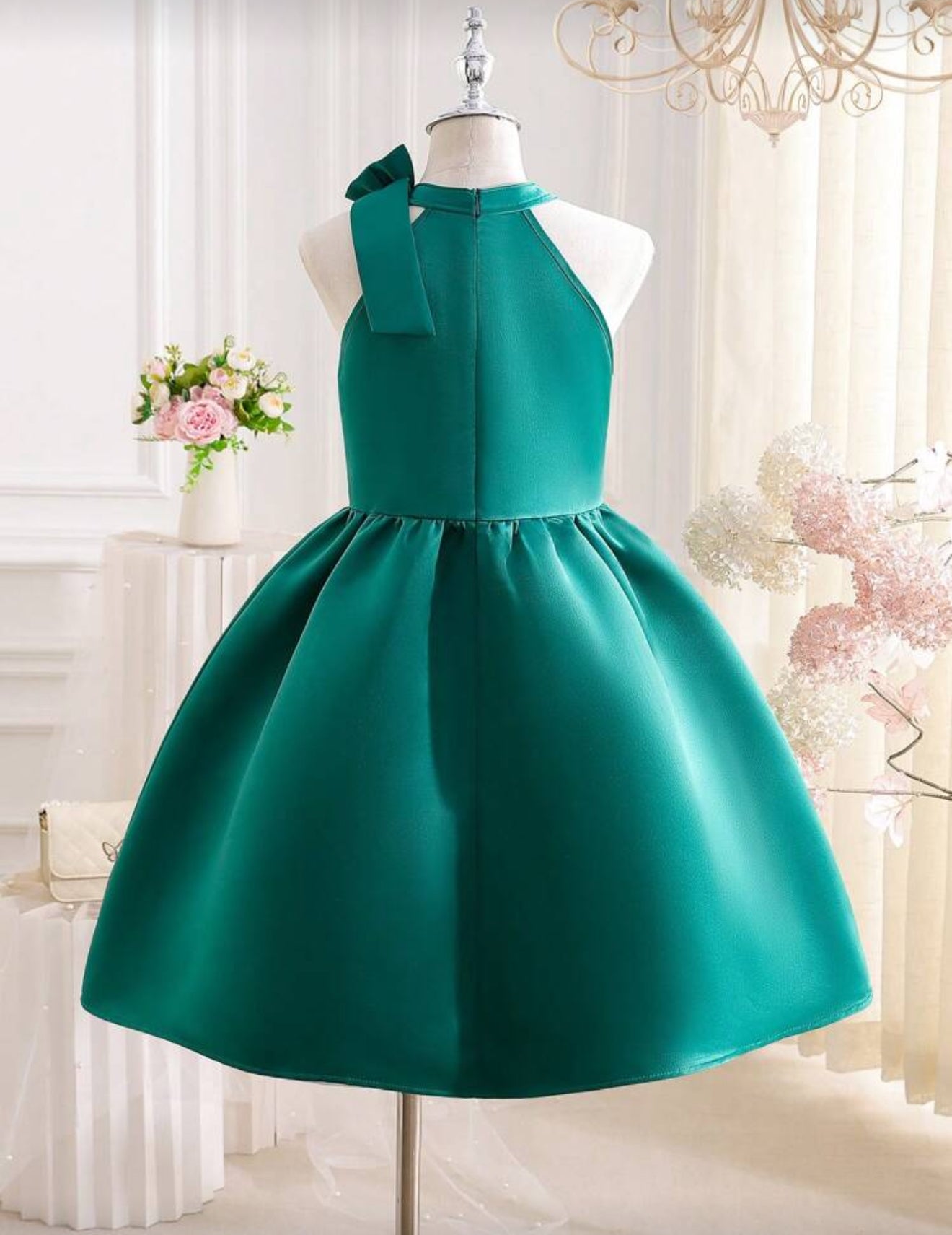 VESTIDO VERDE CON CHONGO DE SATIN