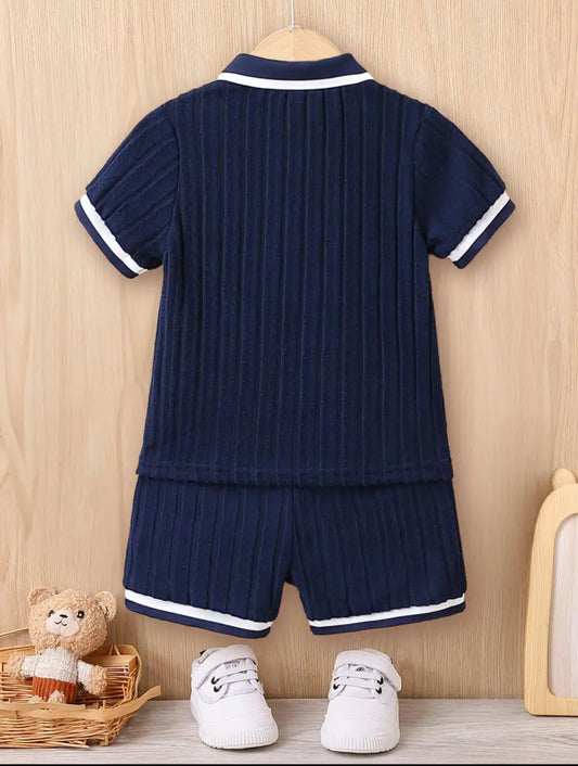 Conjunto azul marino short y camiseta