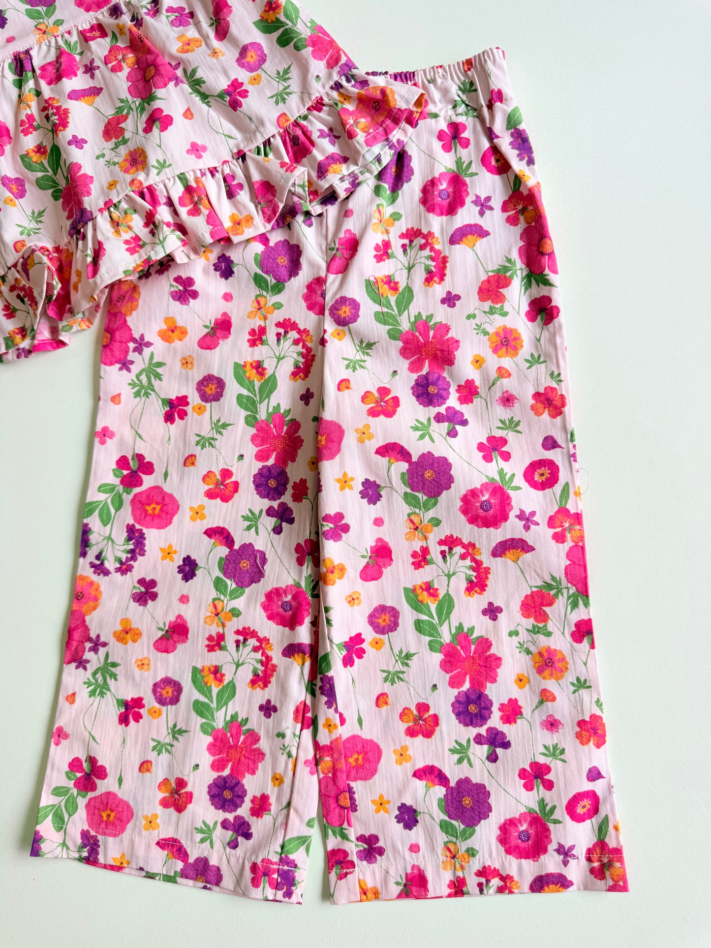 conjunto flores pantalon