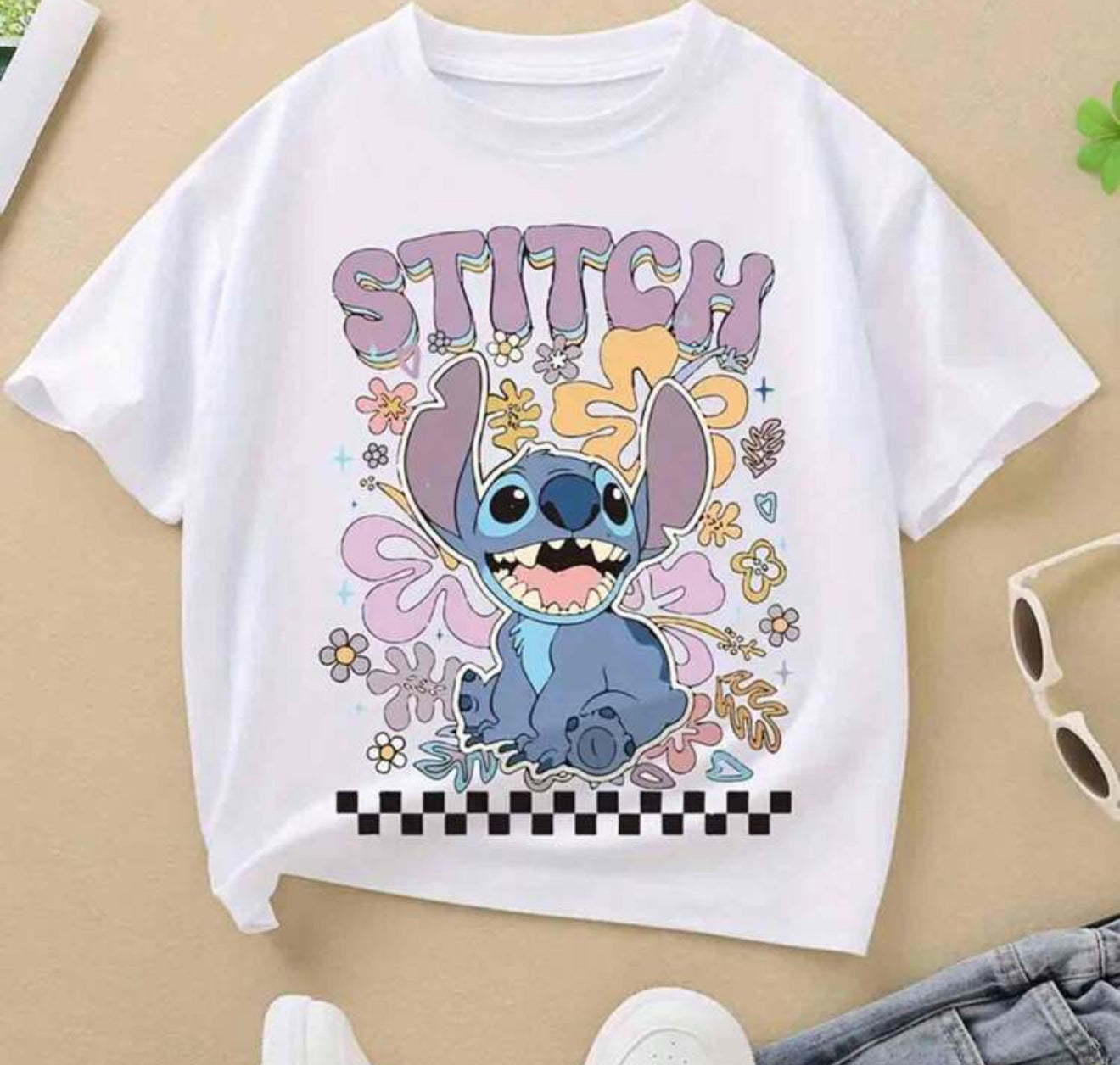 Camiseta Blanca de Stitch
