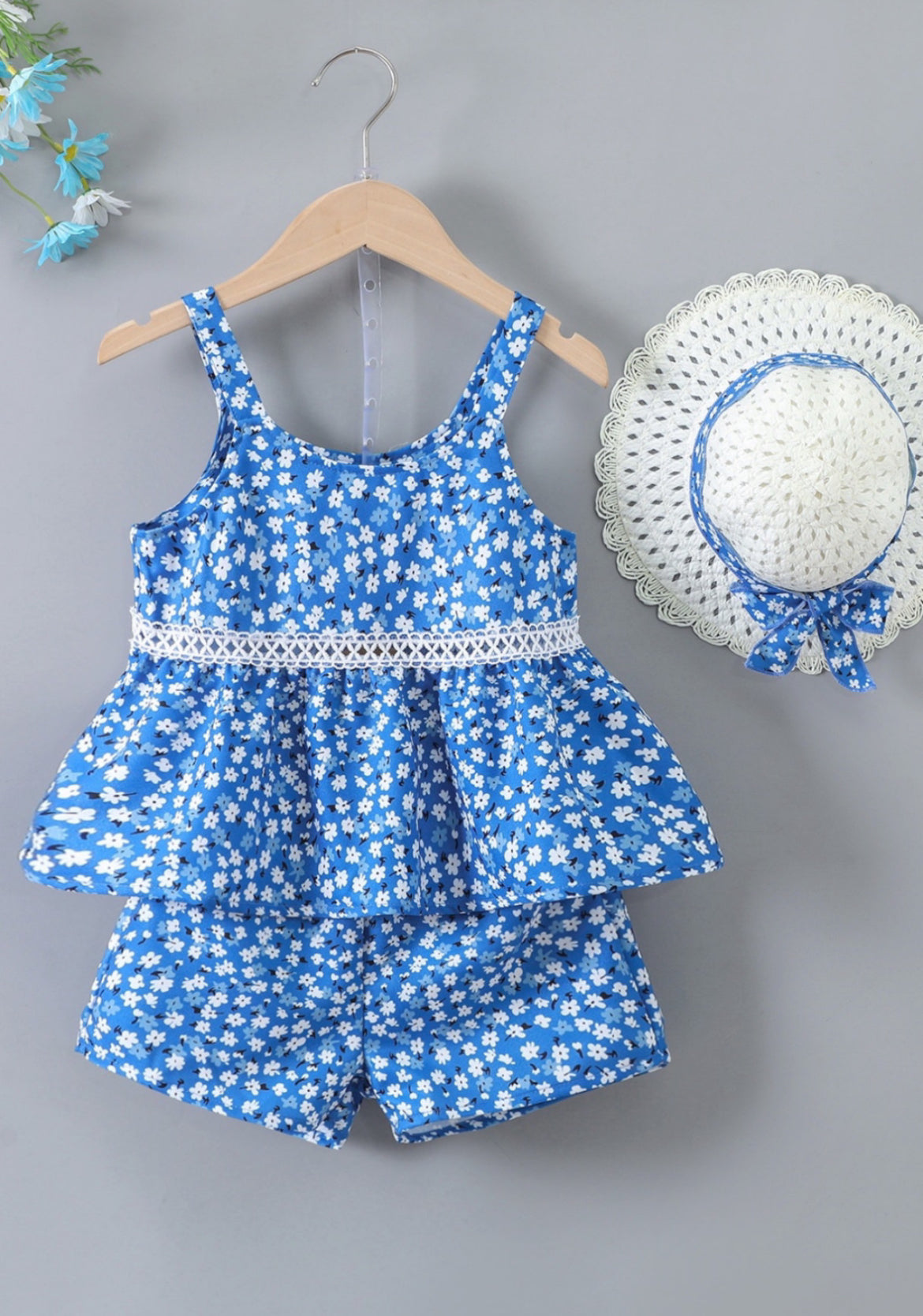 Conjunto flores y Sombrero
