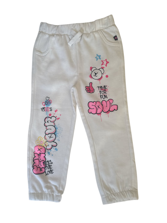 Buzos rosados y blancos