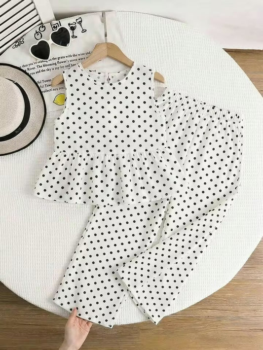 CONJUNTO BLANCO Y NEGRO ESTAMPADO CASUAL