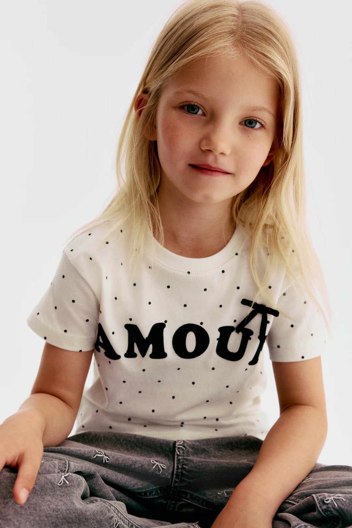 CAMISETA POLKA DOTS BLANCO Y NEGRO AMOUR