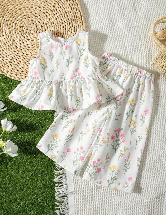 Conjunto floreado bebé primaveral