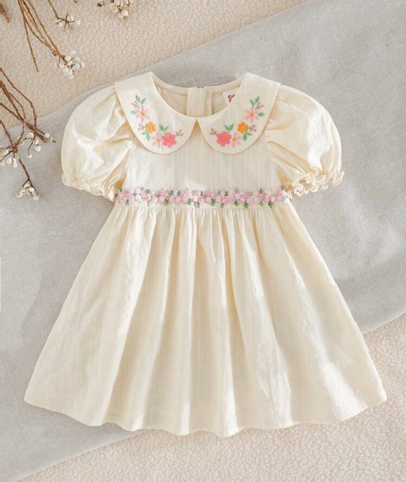 Vestido bebé lino flores