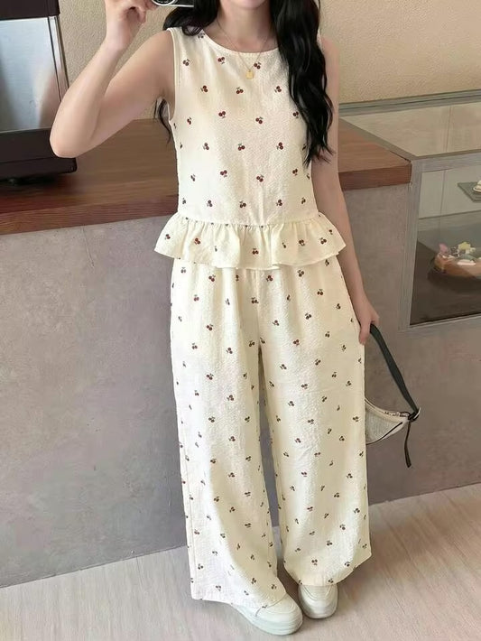 CONJUNTO BEIGE ESTAMPADO CEREZAS