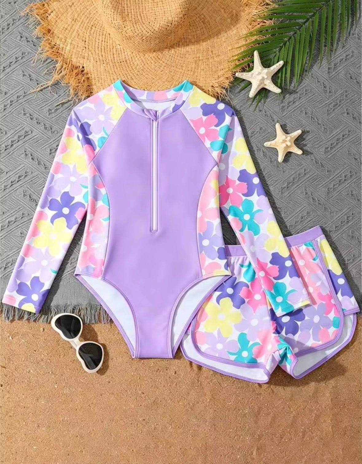 TRAJE DE BAÑO SHORT LILA FLOREADO