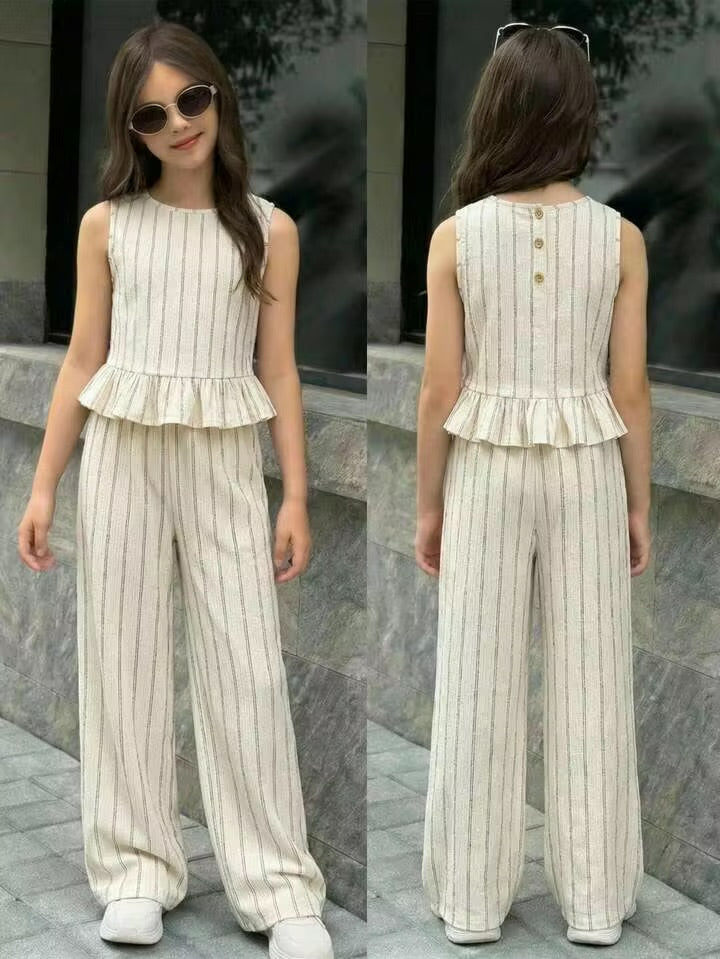 CONJUNTO BEIGE LÍNEAS FINAS