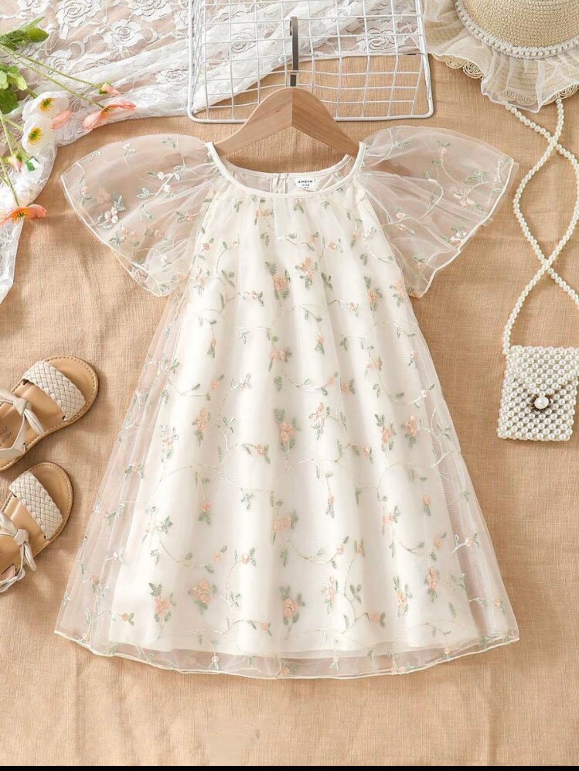 Vestido tul flores bordadas