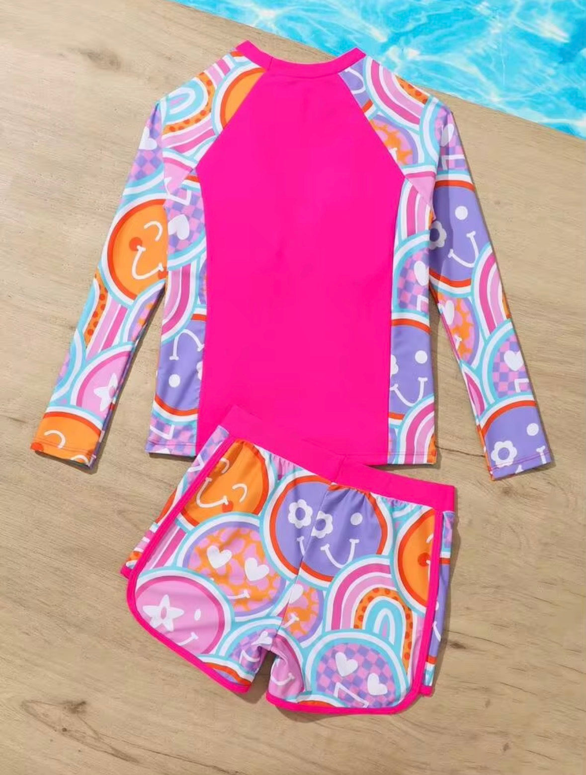 TRAJE DE BAÑO SHORT ARCOÍRIS DE CARAS FELICES