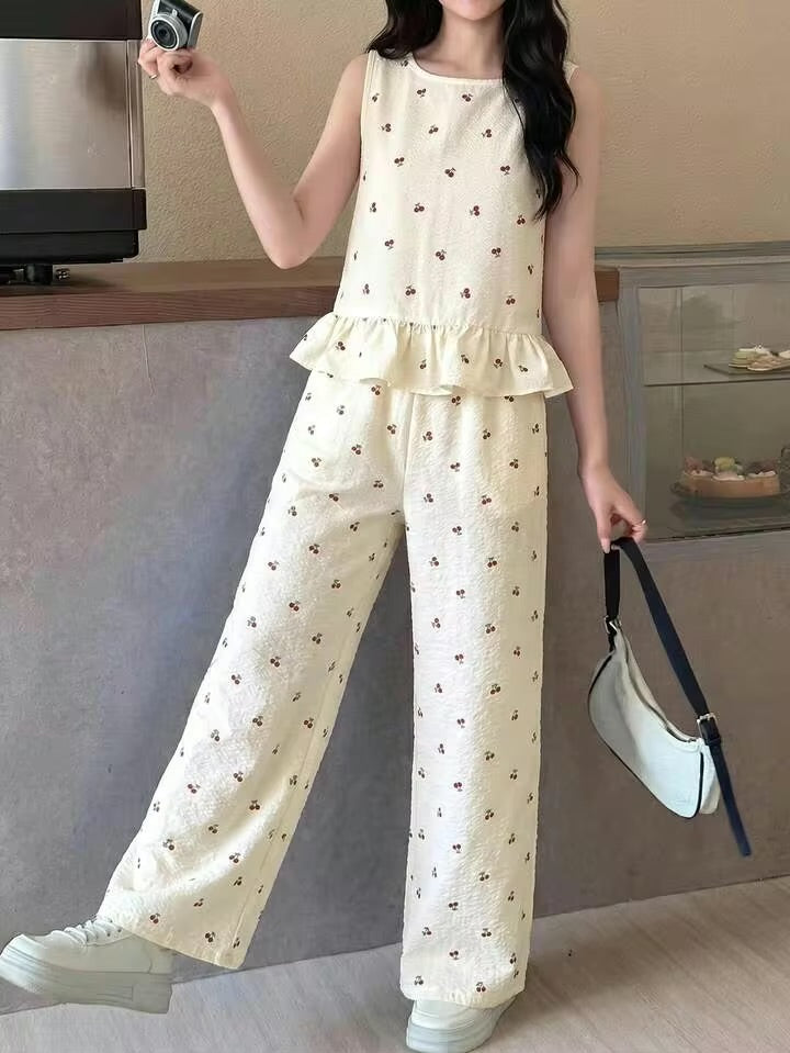 CONJUNTO BEIGE ESTAMPADO CEREZAS