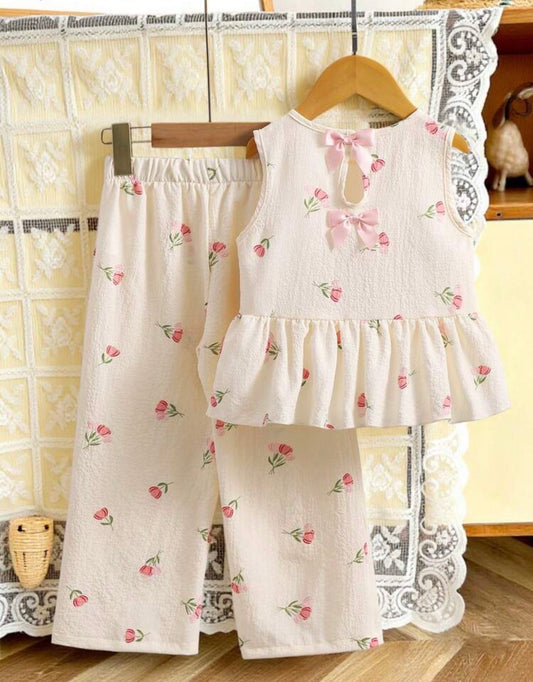 CONJUNTO BEIGE TULIPANES