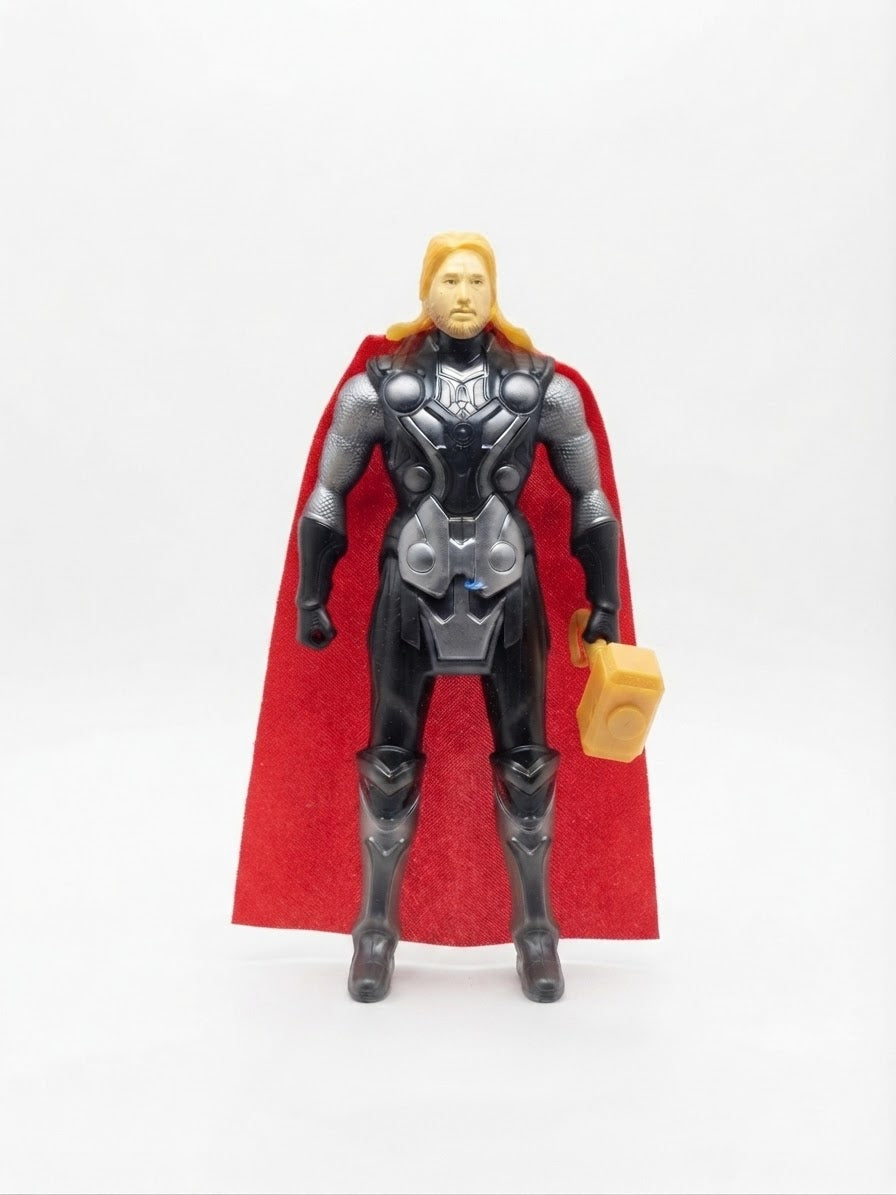 JUGUETE THE THOR DE AVENGERS 3