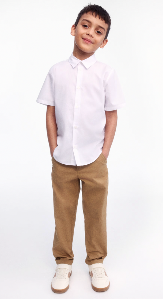 PANTALON CAQUI DE NIÑO RELAXED FIT