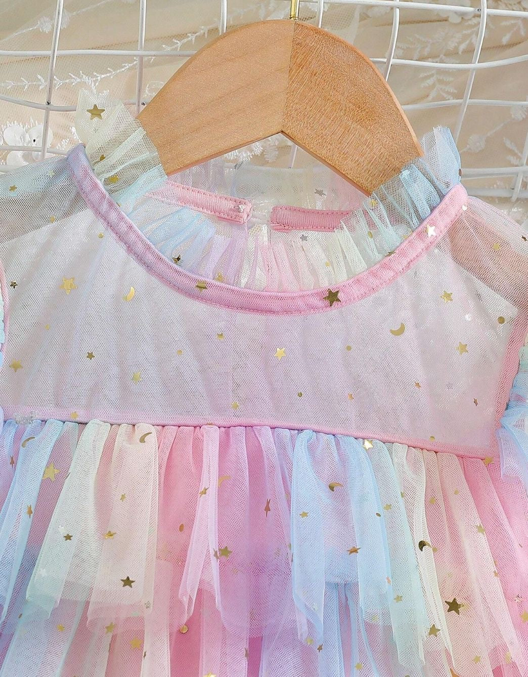 VESTIDO ARCOÍRIS TUL ESTRELLITAS
