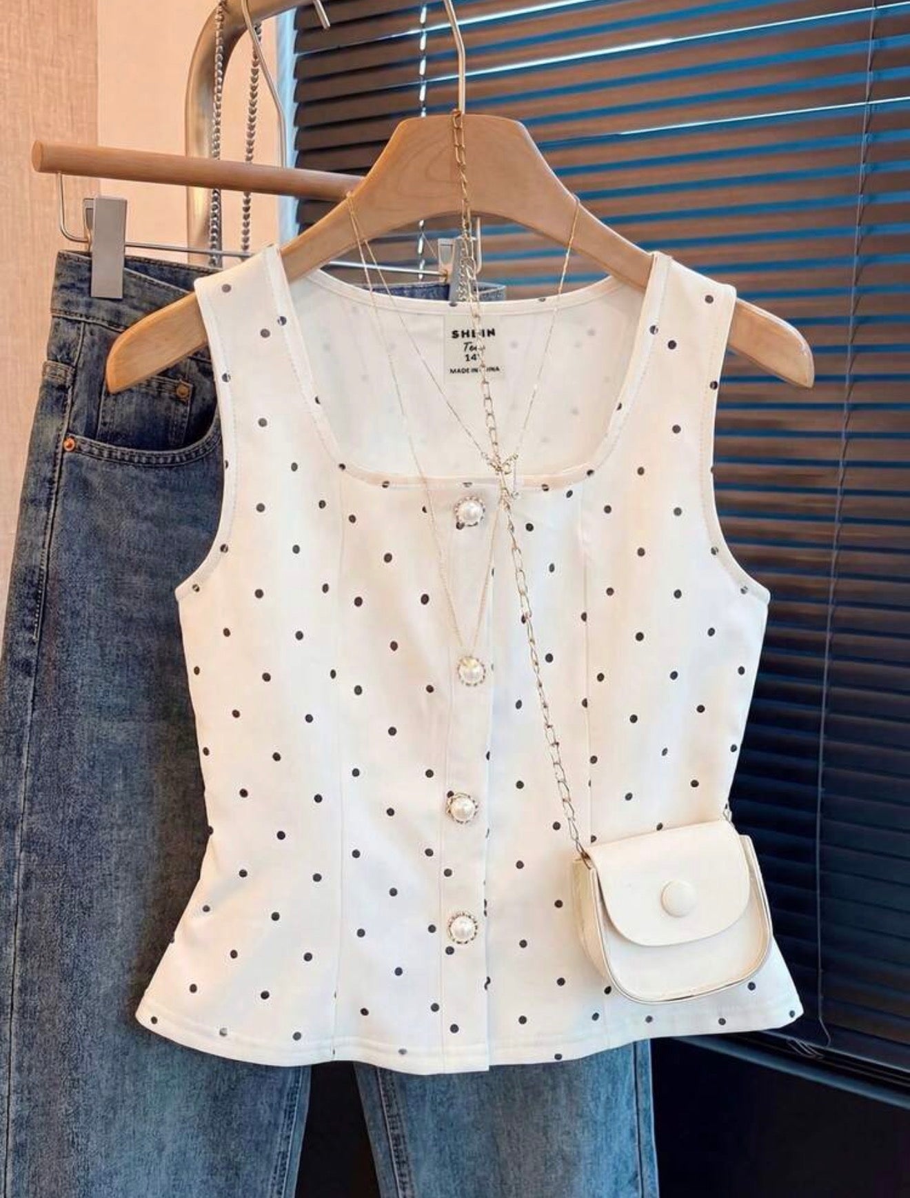 BLUSA ESTAMPADA LUNARES