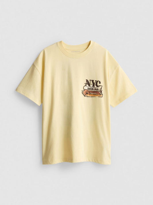 CAMISETA CON DISEÑO DE NYC BOOK CLUB