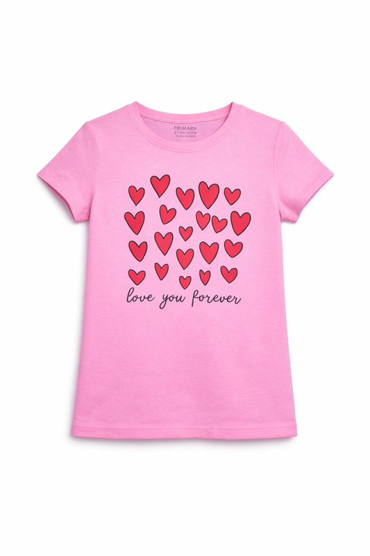Camiseta rosada de corazones