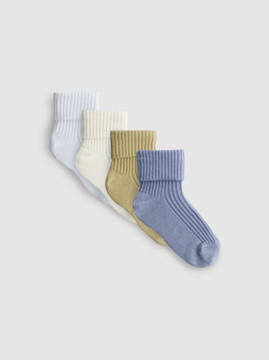 4 PARES DE CALCETINES