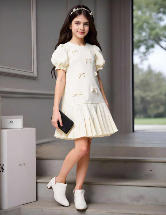 VESTIDO BLANCO CHONGUITOS Y PALETONES