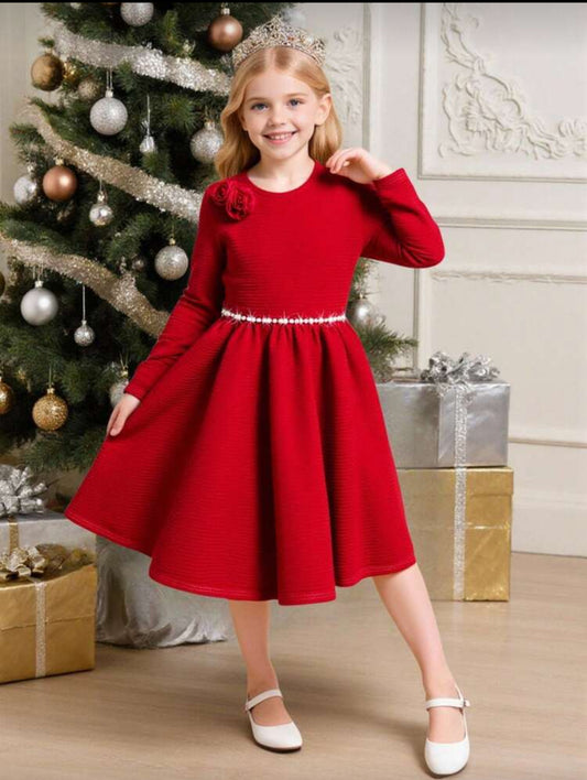 VESTIDO ROJO CON FLOR Y FAJA PERLITAS