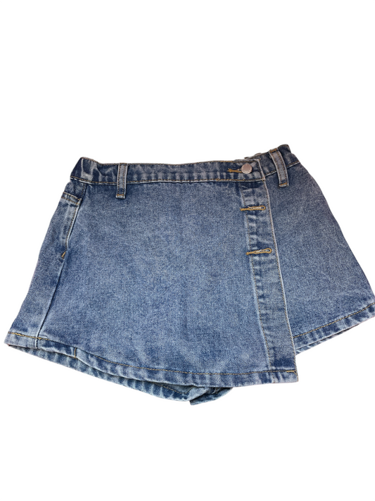 FALDA SHORT CON BOTONES A LADO