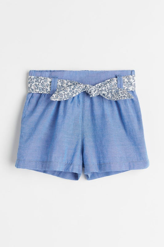 Shorts con cinturón de lazo de flores Azul